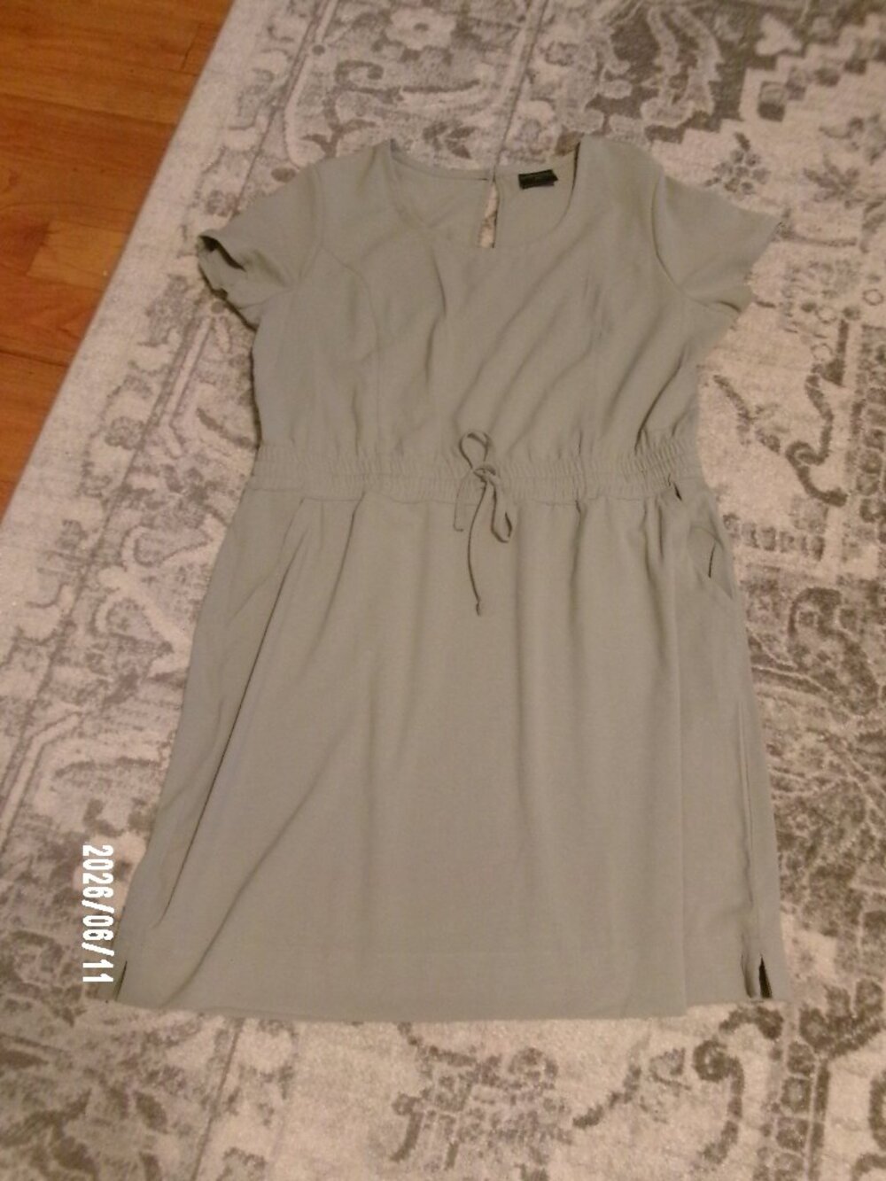32 Degrees COOL Women's Pale Green Short Sleeve dress L Drawstring w/ Pockets